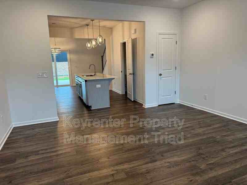 1616 Granby Heights Dr - Photo 3 of 15