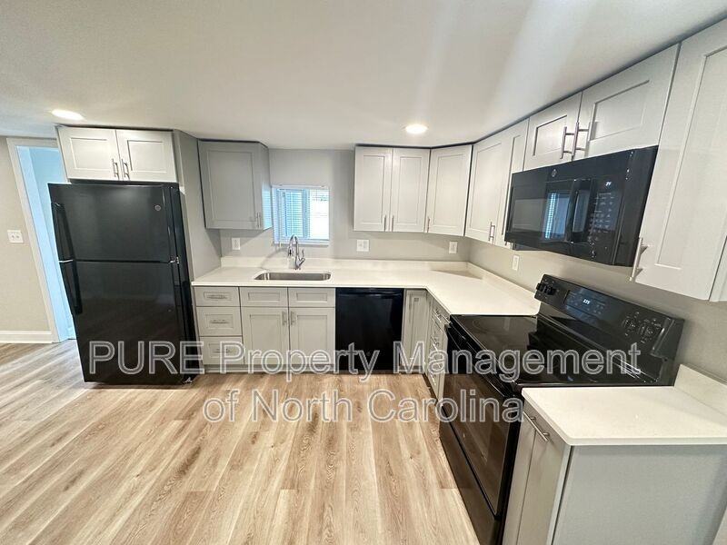3345 E Ridge Rd - Photo 6 of 41