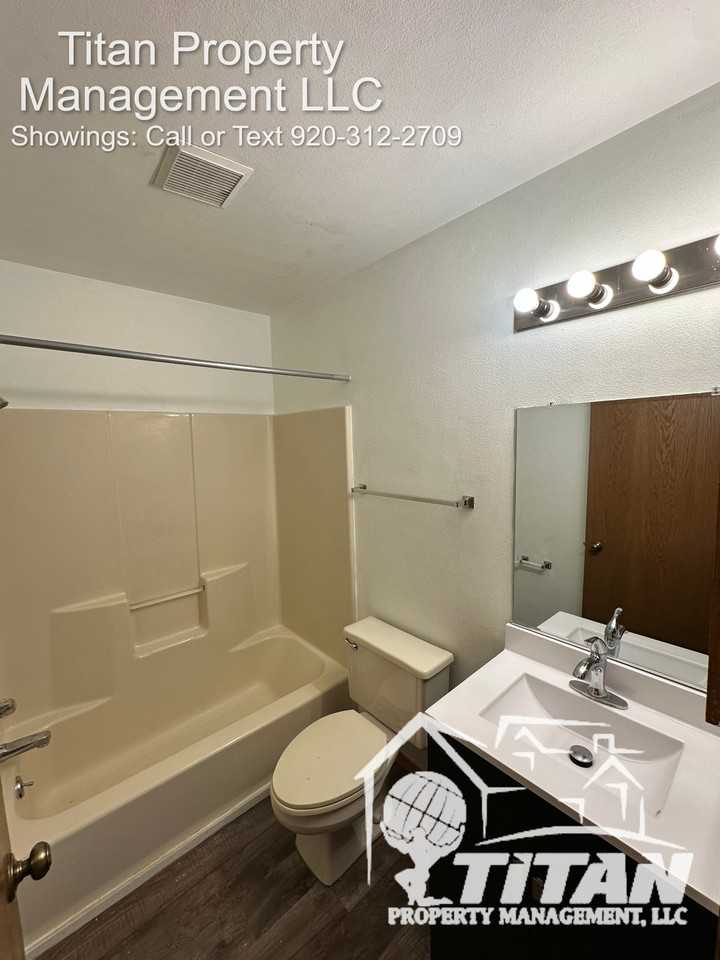 1525 Arboretum Drive - Photo 2 of 22