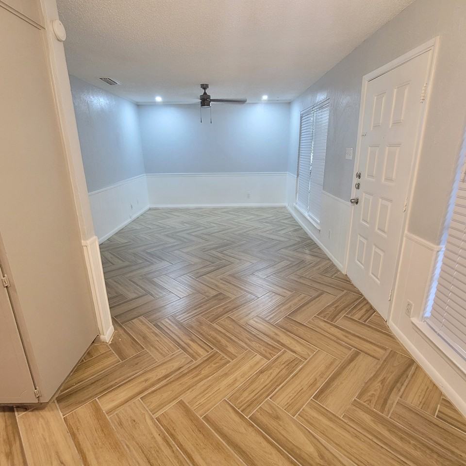 425 North Gilmer Street - Photo 2 of 17