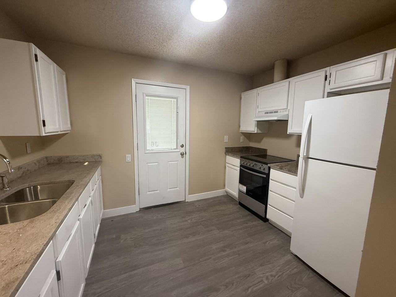 401 Lange Road - Photo 4 of 34