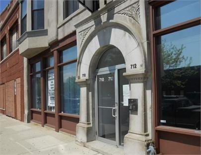 710 E. 47th Street - Photo 5 of 26