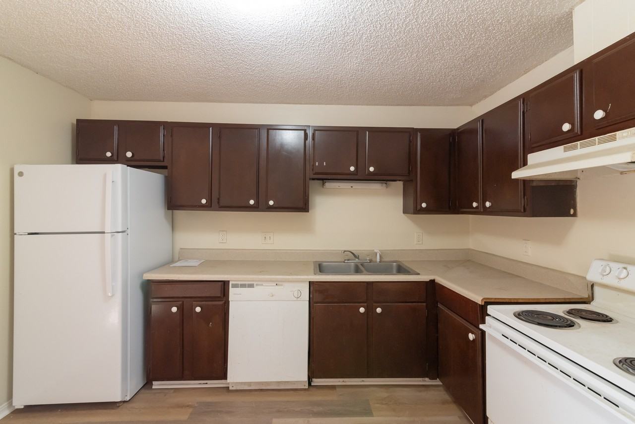 3216 Jim Lee Road - Photo 6 of 13