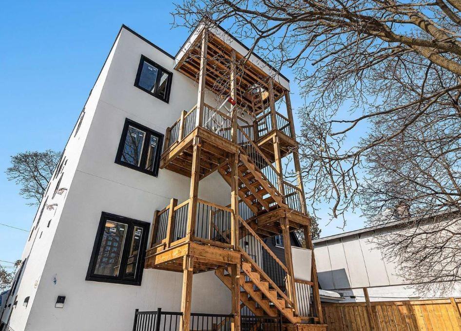 61 Pinehurst Avenue - Photo 2 of 26