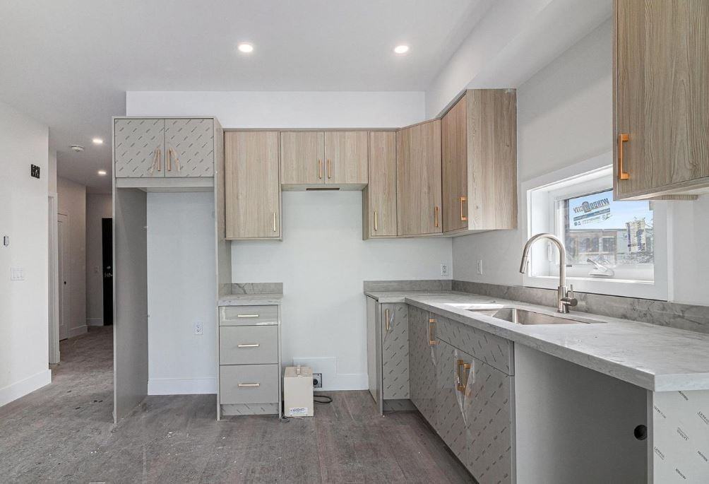 61 Pinehurst Avenue - Photo 7 of 26