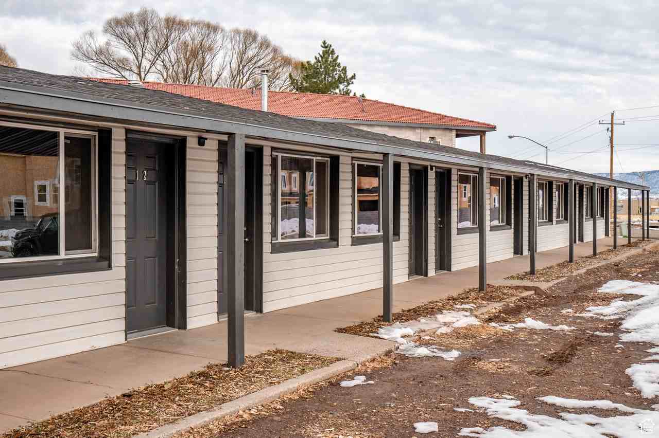 1180 Cove View Road - Photo 2 of 9