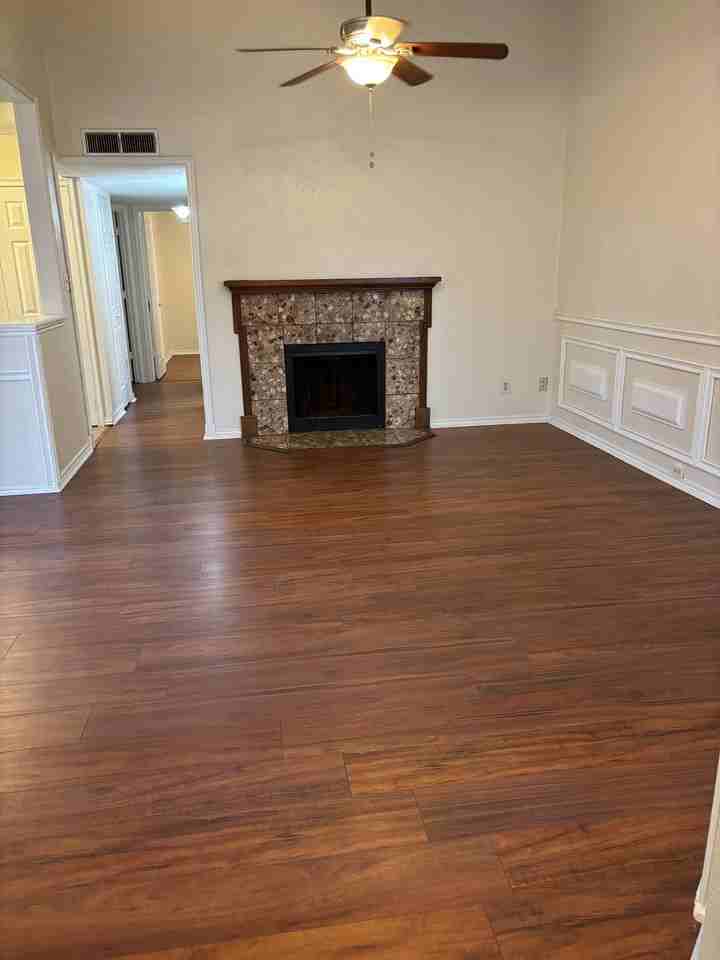 2406 Sunflower Drive - Photo 4 of 10