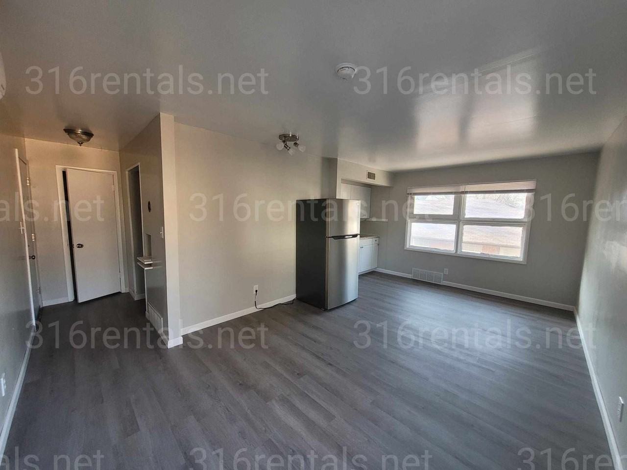 1506 N Waco Ave #1512 - Photo 3 of 4