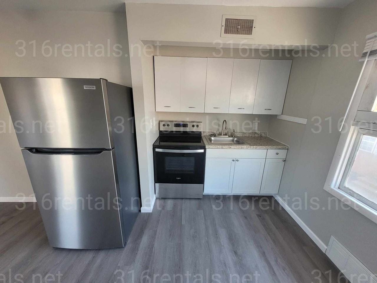 1506 N Waco Ave #1512 - Photo 4 of 4