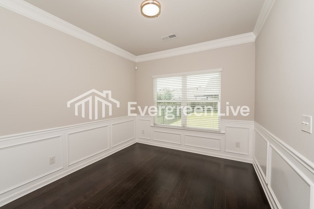 4140 Overlook Cir - Photo 5 of 16