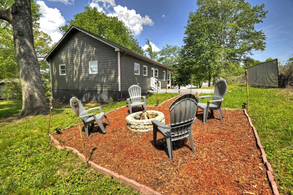 92 Asbury St - Photo 2 of 42