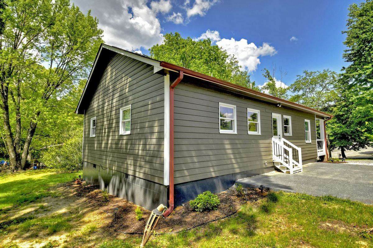 92 Asbury St - Photo 3 of 42