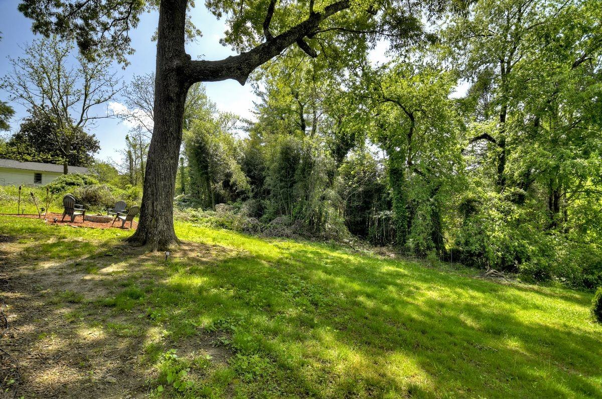 92 Asbury St - Photo 4 of 42