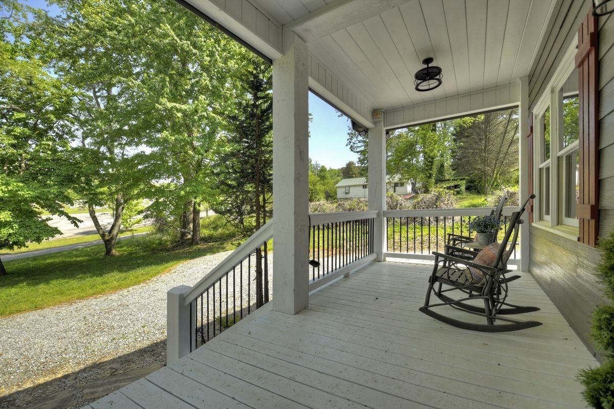 92 Asbury St - Photo 6 of 42