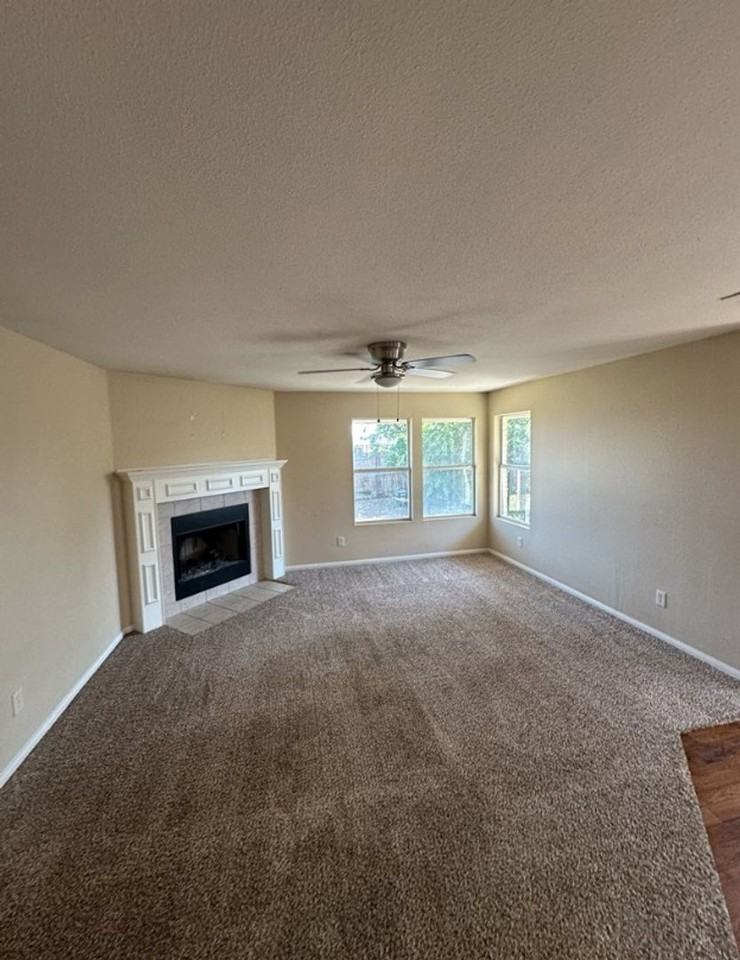 3806 Bull Run Dr - Photo 2 of 16