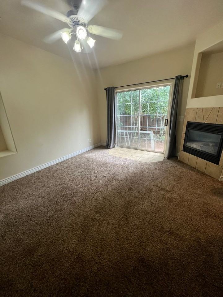 597 W Faiths Way - Photo 2 of 10