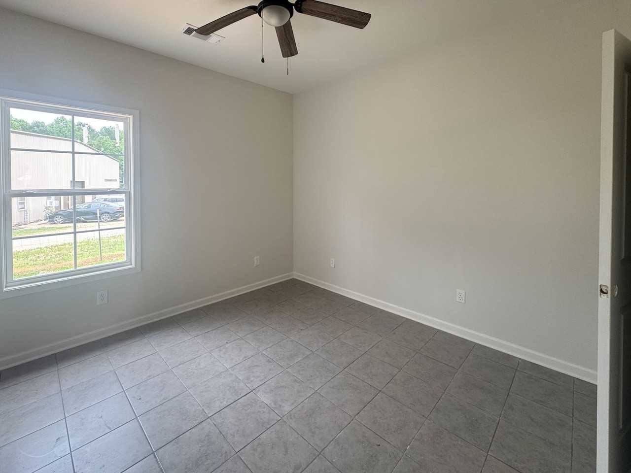 Keeley Dr #118A - Photo 3 of 7