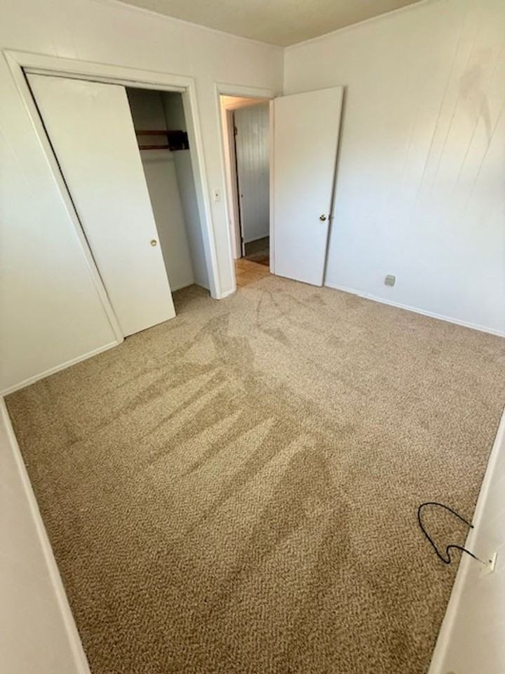 594 Florosa Ct - Photo 2 of 15