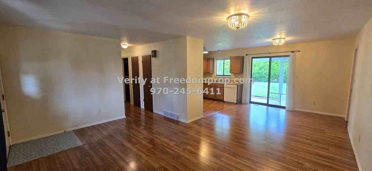175 Applewood Dr - Photo 4 of 16
