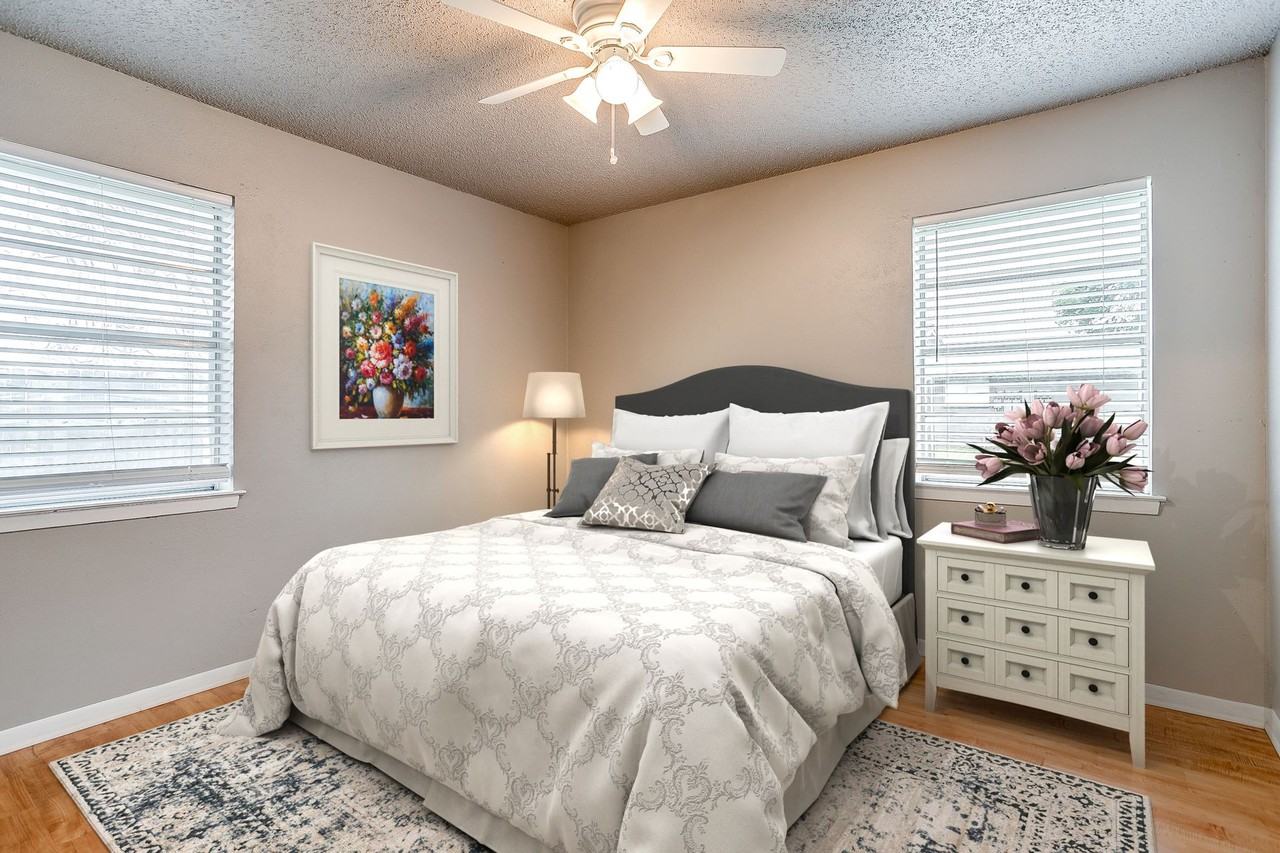 200 N Tarrant St - Photo 6 of 9