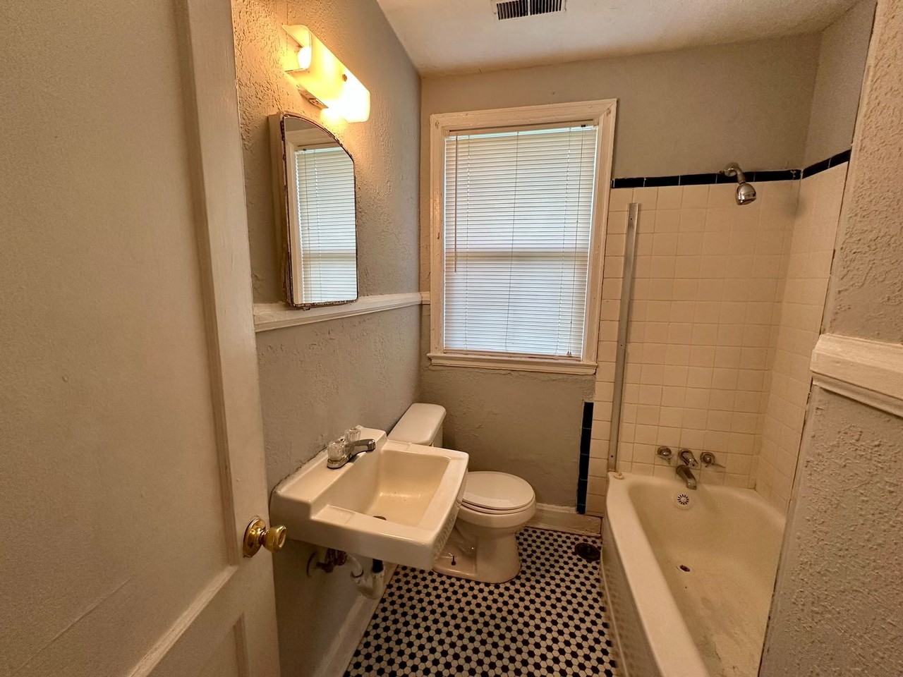 652A Miller Rd - Photo 6 of 7