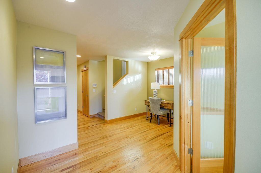 3626 Ne 8th Ave - Photo 3 of 30