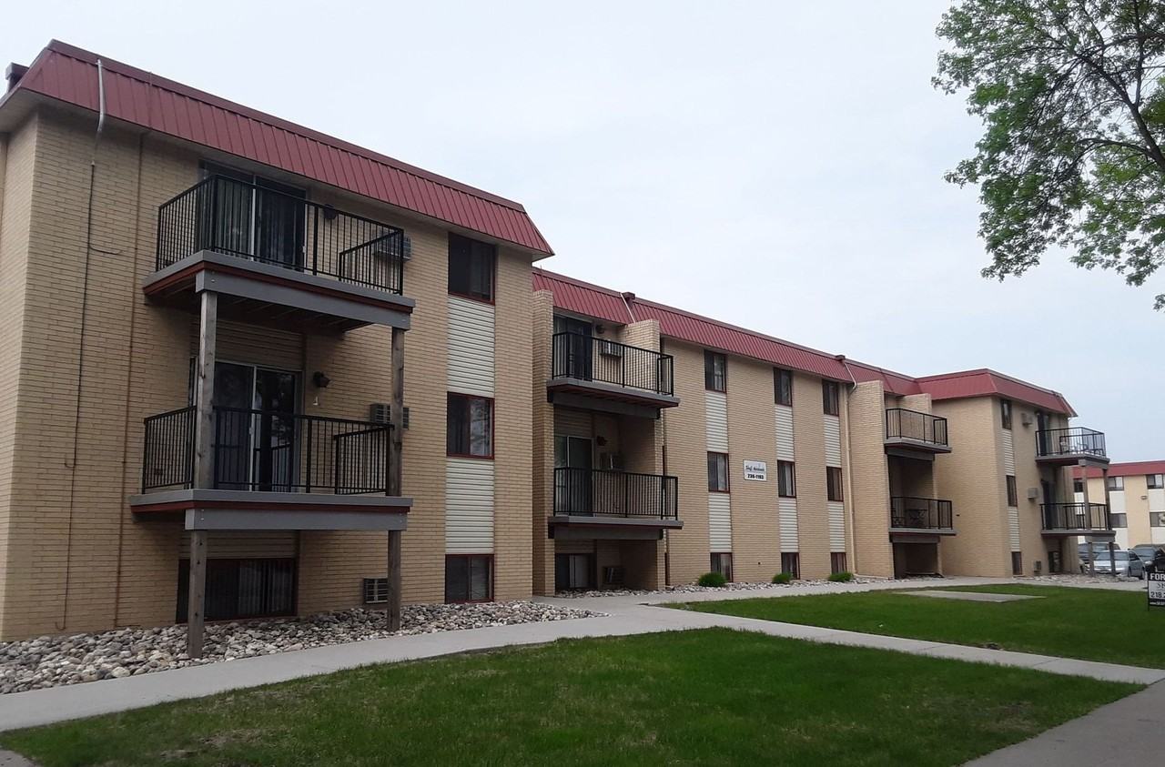 1122 27th Ave S - Photo 2 of 2