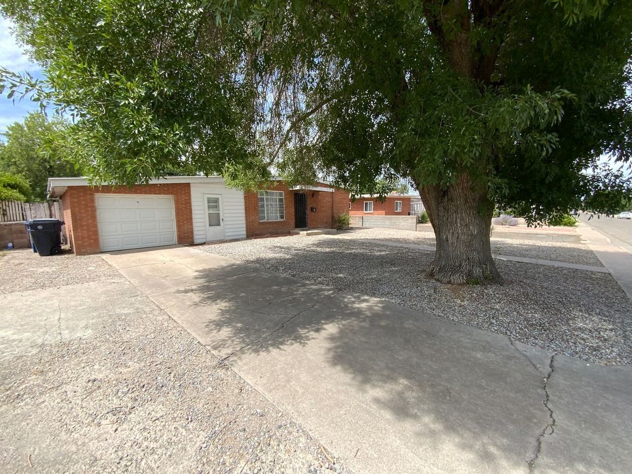 4712 Palo Duro Ave Ne - Photo 3 of 32