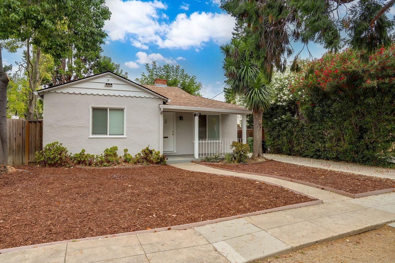 393 Harrison Ave - Photo 2 of 31