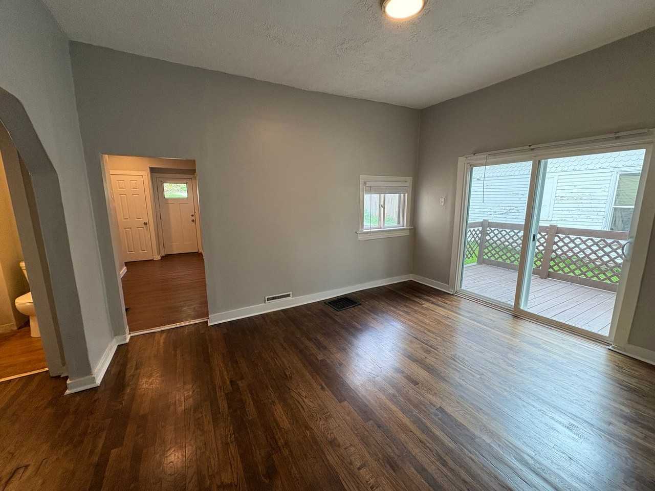 4220 Burdette St - Photo 5 of 27