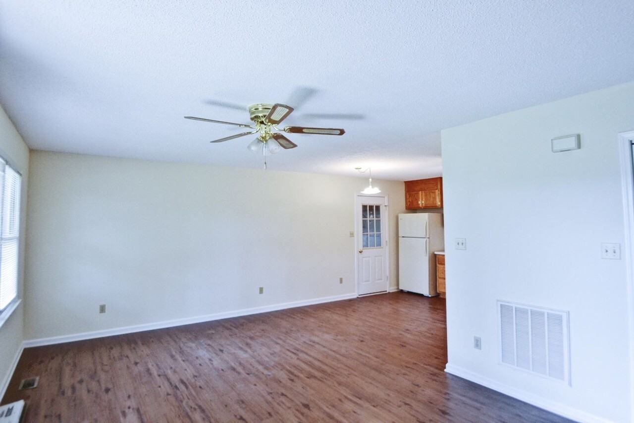 3711 Dorothys Ln - Photo 2 of 13