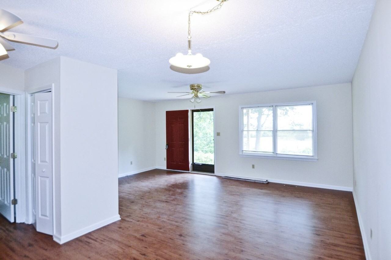 3711 Dorothys Ln - Photo 3 of 13