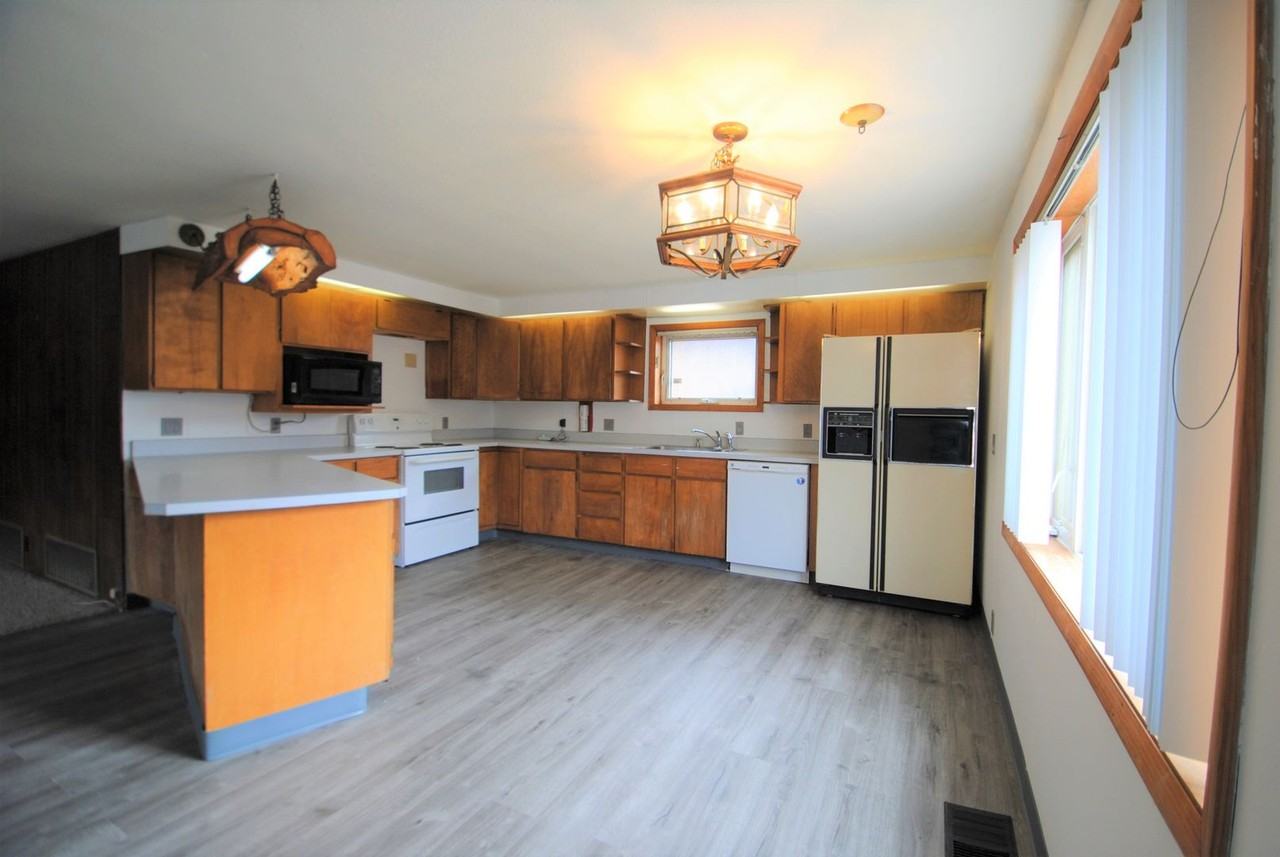 2088 Kaylee Ln - Photo 2 of 17