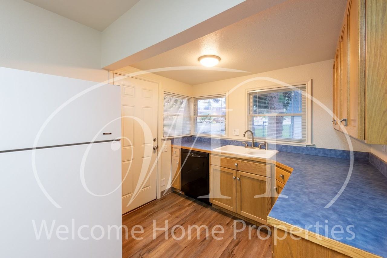 403 Southwest 2nd Street - Photo 5 of 18