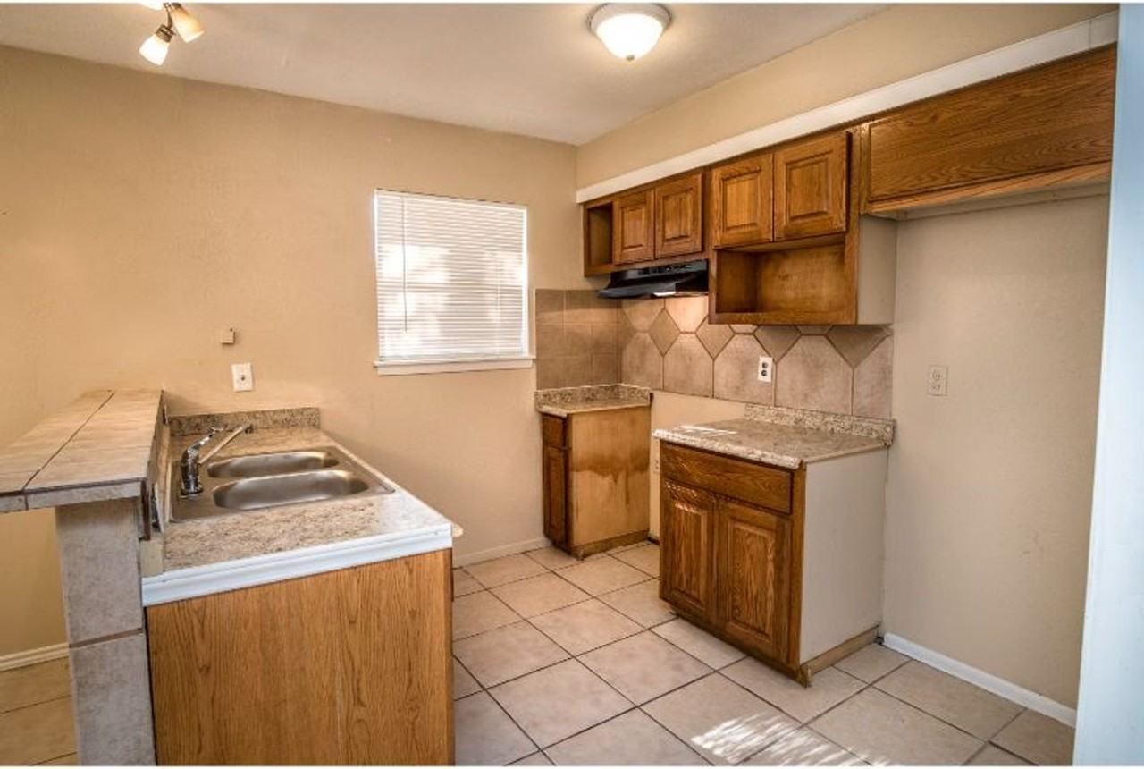 6916 Shady Grove Dr - Photo 6 of 18