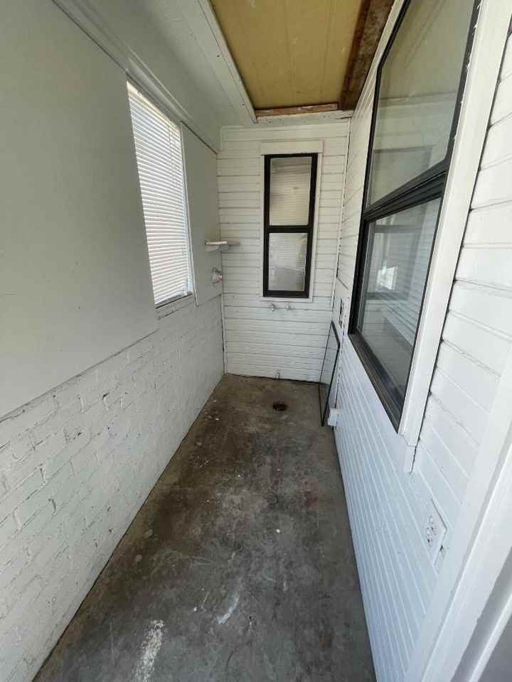 1025 Arkansas St - Photo 5 of 11