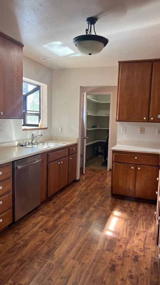 13973 Jarvis Cir - Photo 2 of 48