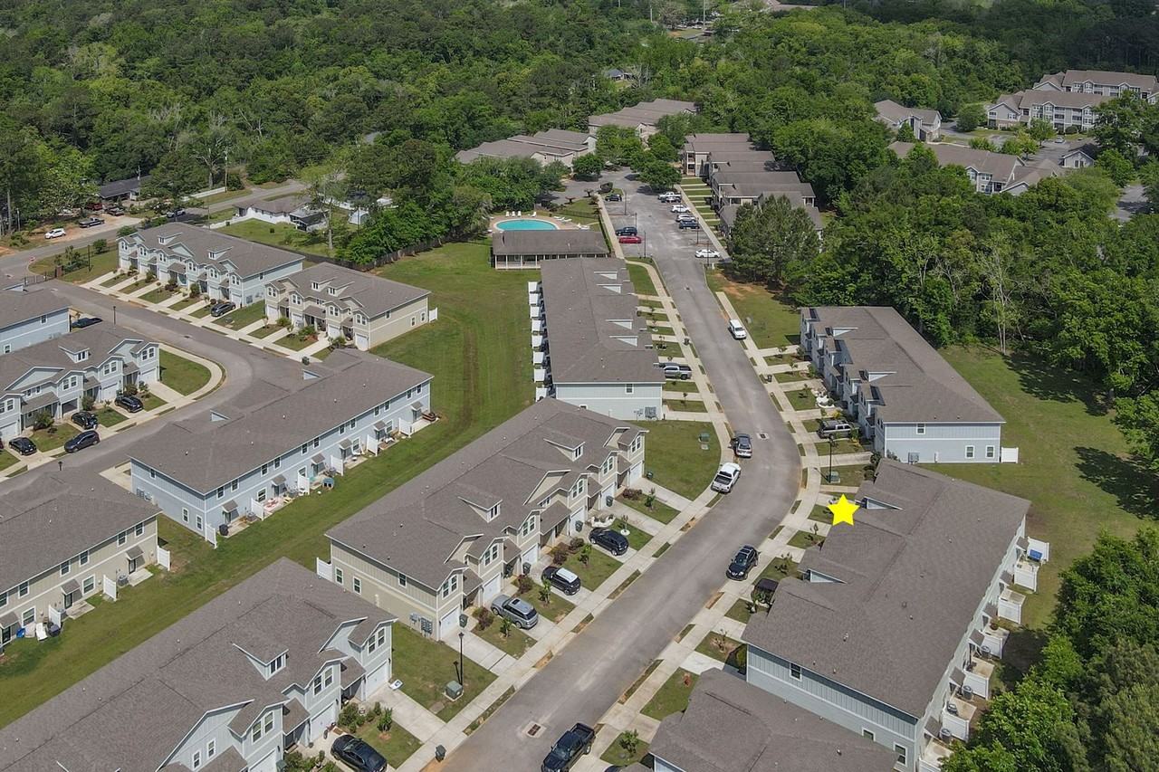 25806 Pollard Rd - Photo 3 of 34