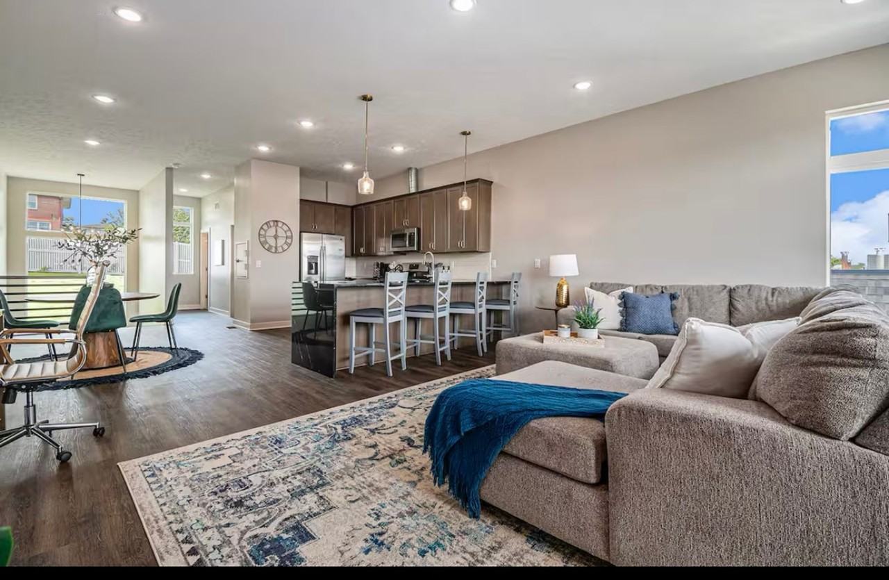 636 N 46th St - Photo 2 of 49