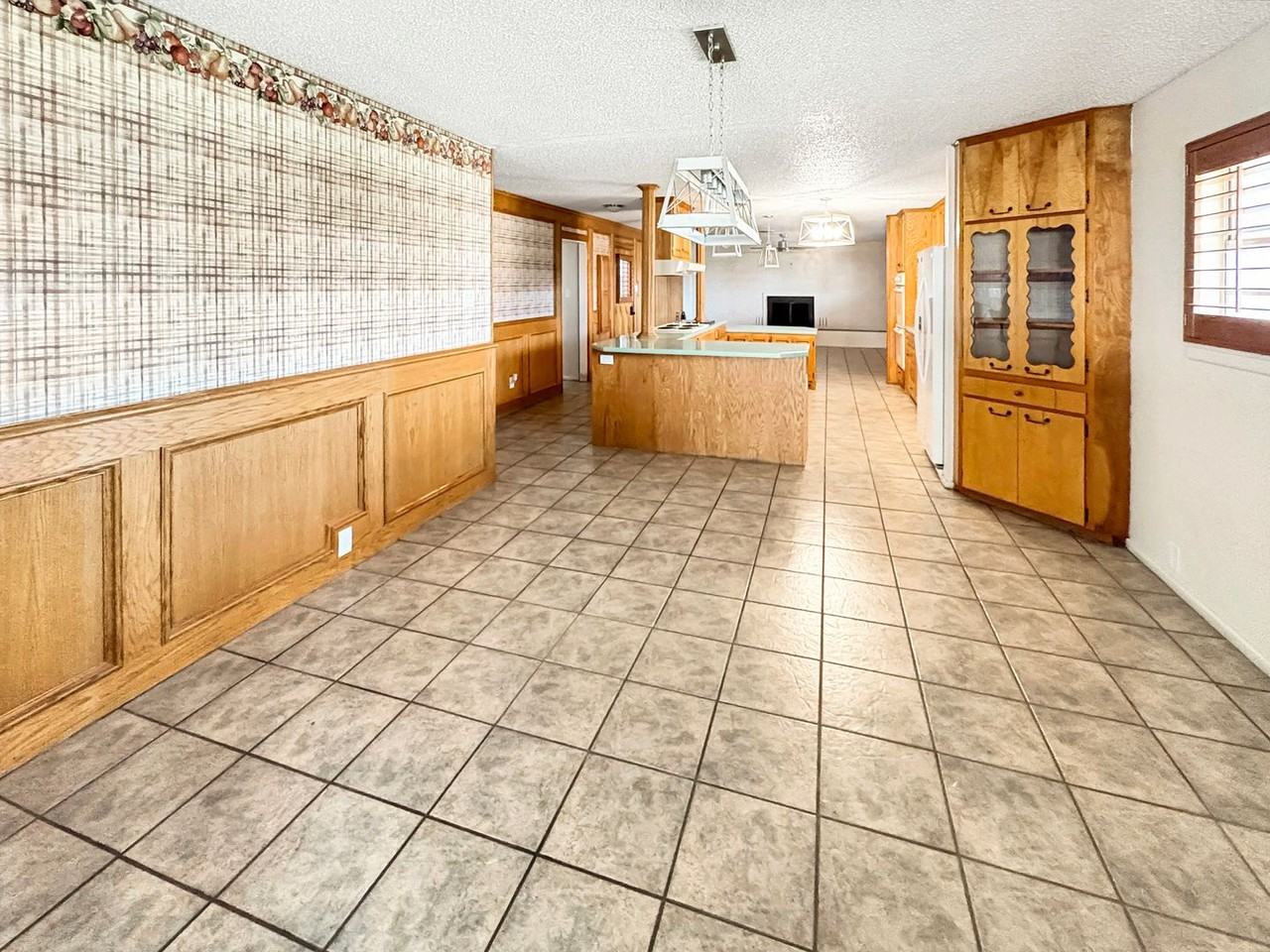1026 E Highland Dr - Photo 3 of 14