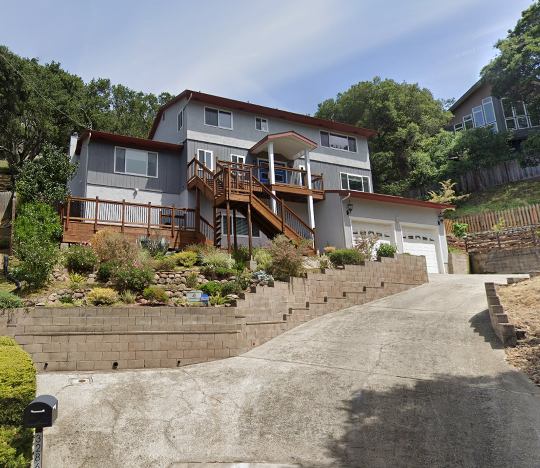 3286 Oak Ct - Photo 3 of 28