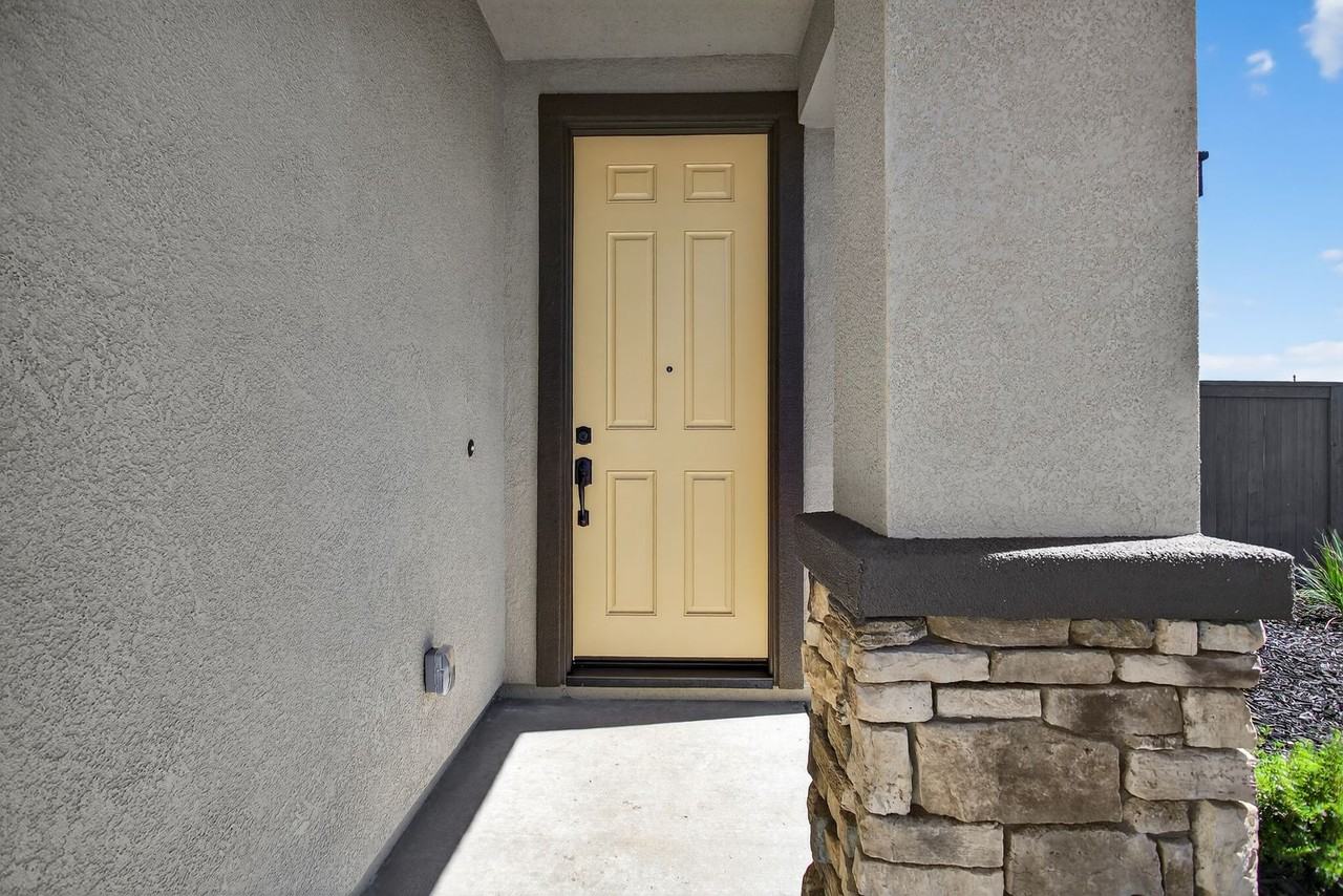 7240 Wakeby Way - Photo 6 of 48