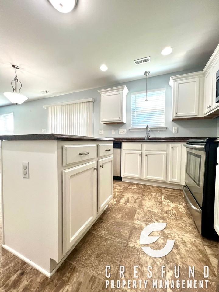 4549 Headwind Dr - Photo 3 of 17