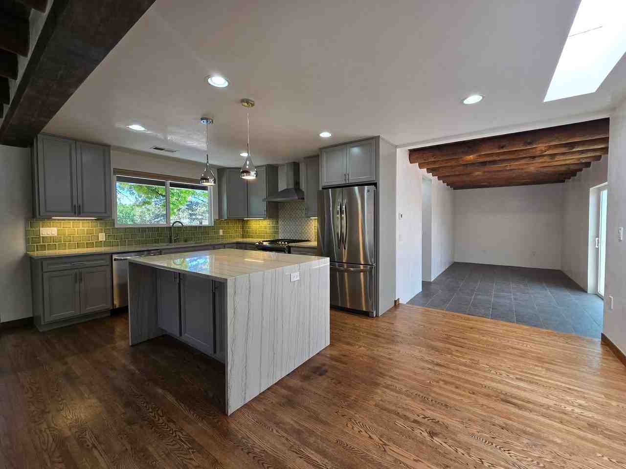 127 Sereno Dr - Photo 2 of 27