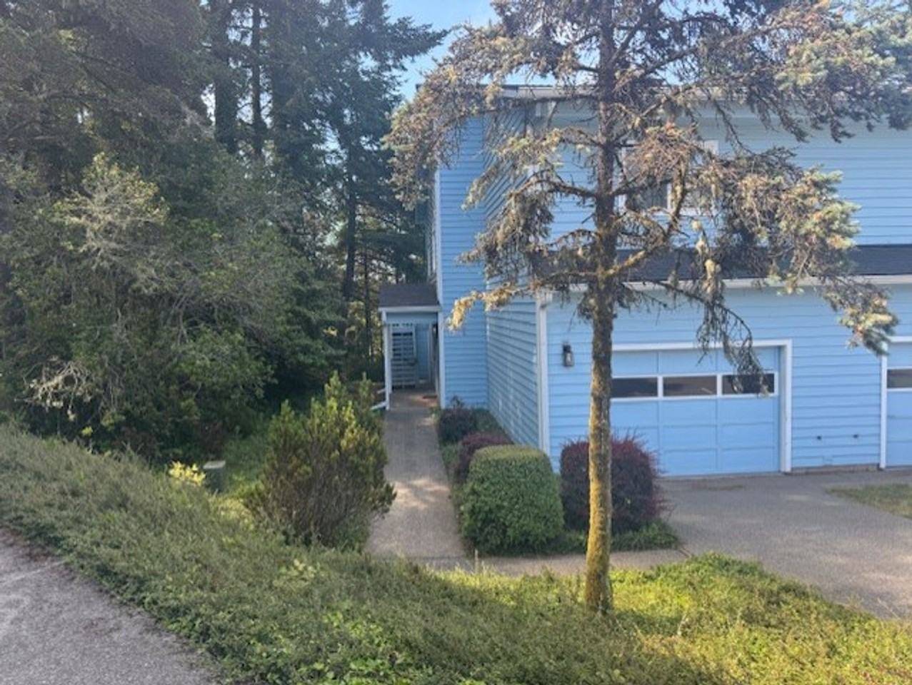 1445 Seacrest Ln #1 - Photo 2 of 26