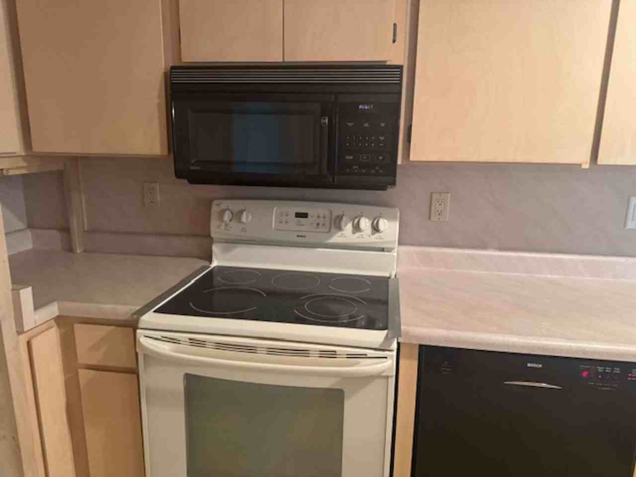 1445 Seacrest Ln #1 - Photo 4 of 26