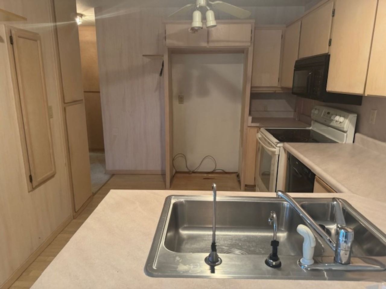 1445 Seacrest Ln #1 - Photo 5 of 26