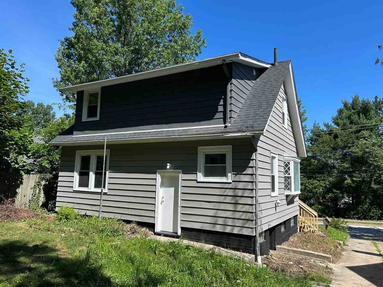 4528 Rainbow Rd - Photo 4 of 50