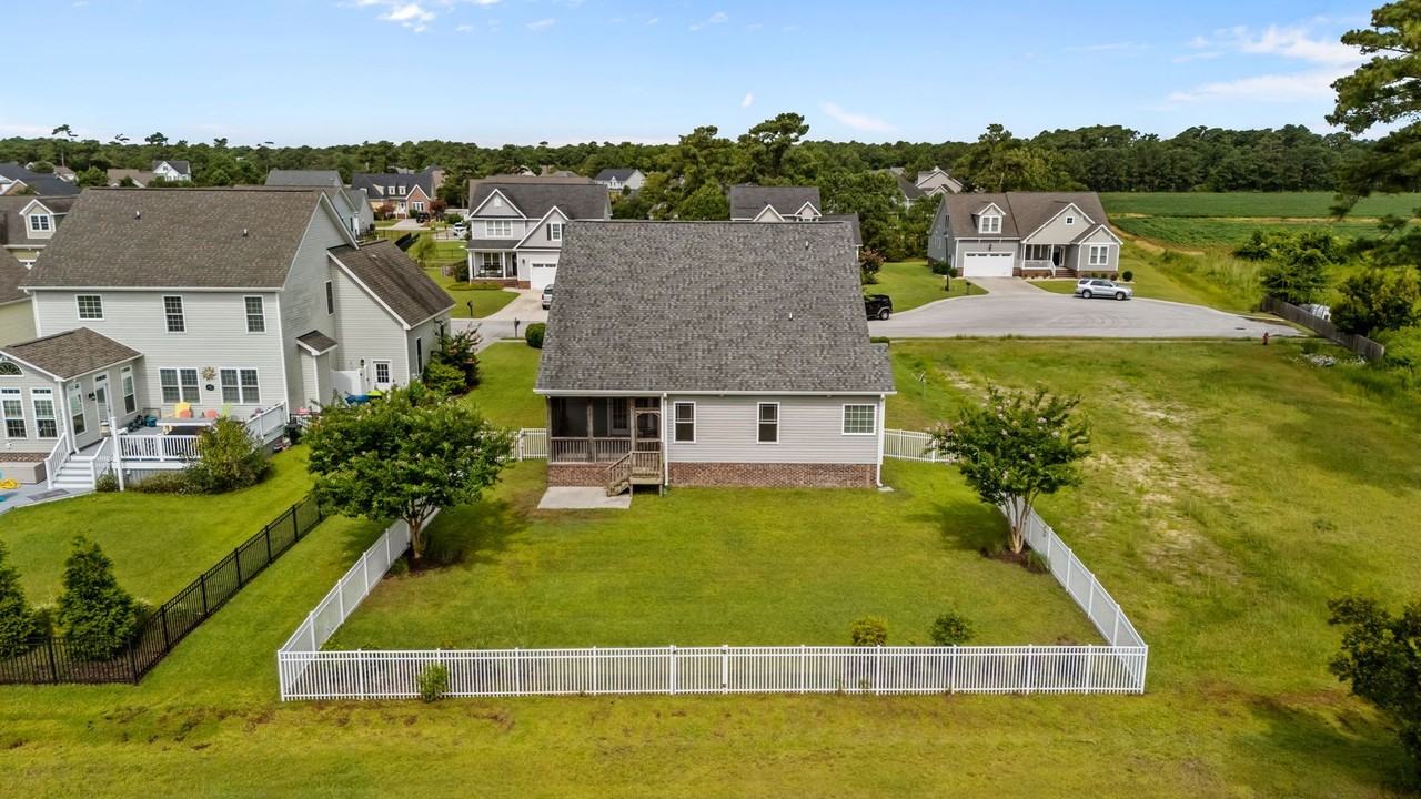 1206 Hidden Cove Ave - Photo 4 of 46