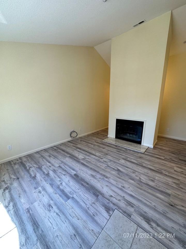 118 Golden Gate Circle - Photo 4 of 13